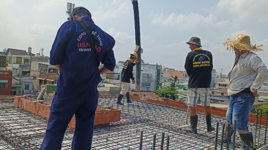 Đỗ sàn máy bình tân 2