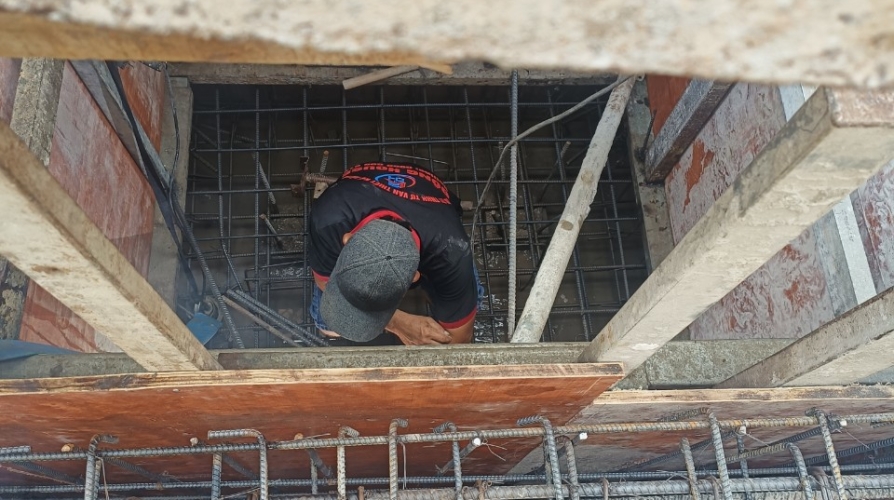 Đổ móng nhà phố ở Tân Phú