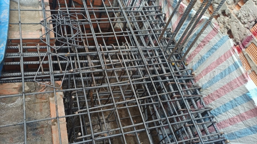 Đổ móng nhà phố ở Tân Phú